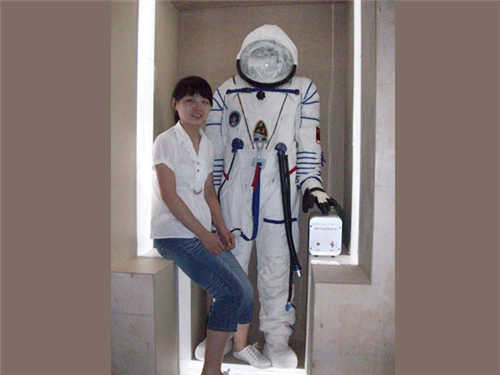 舱内航天服